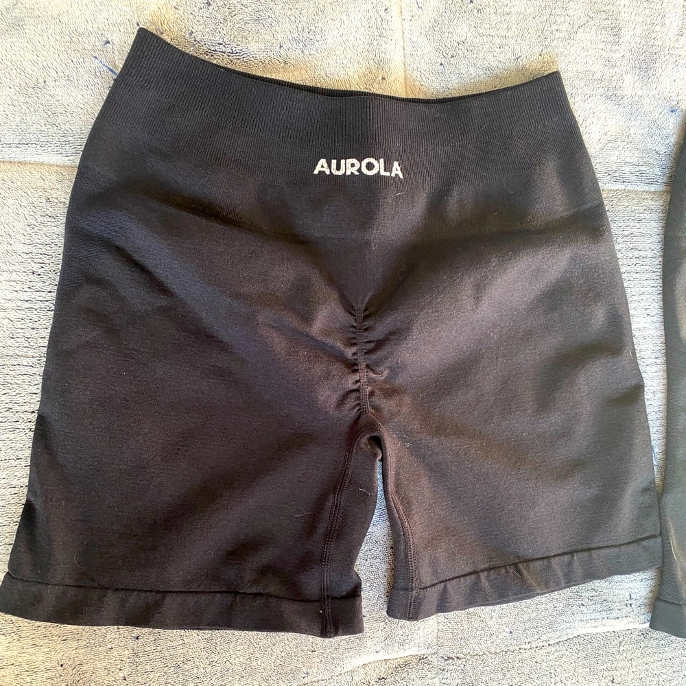 Aurola Scrunch short